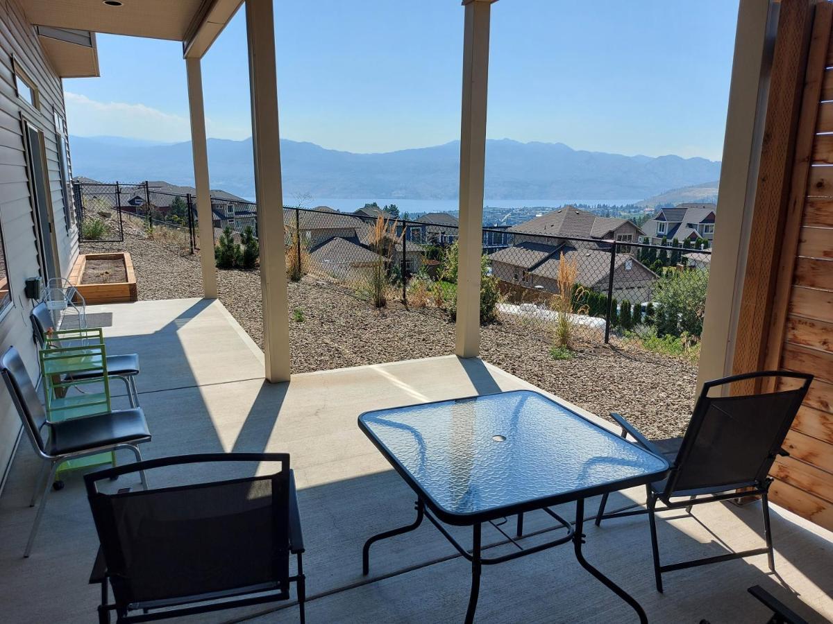 Peaceful And Spacious Lake View West Kelowna Extérieur photo