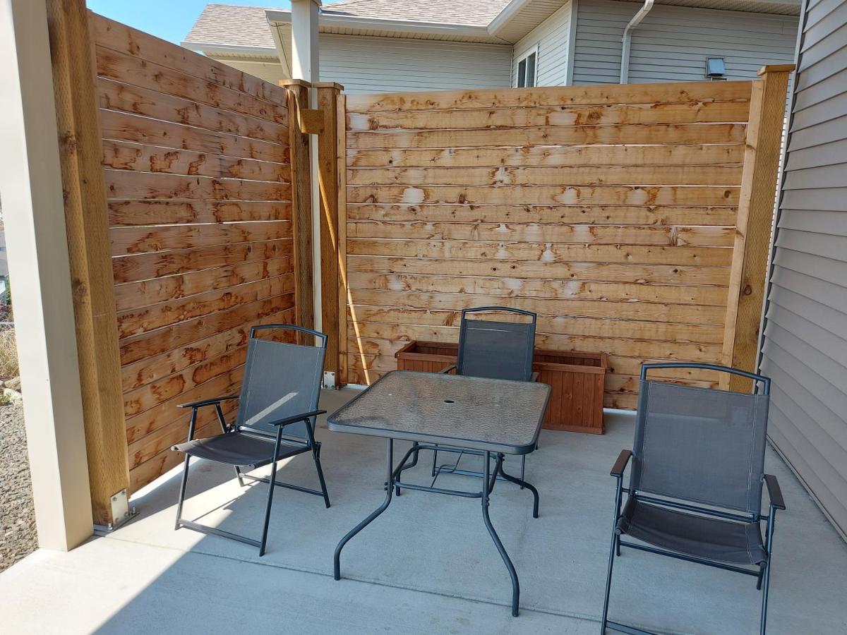 Peaceful And Spacious Lake View West Kelowna Extérieur photo