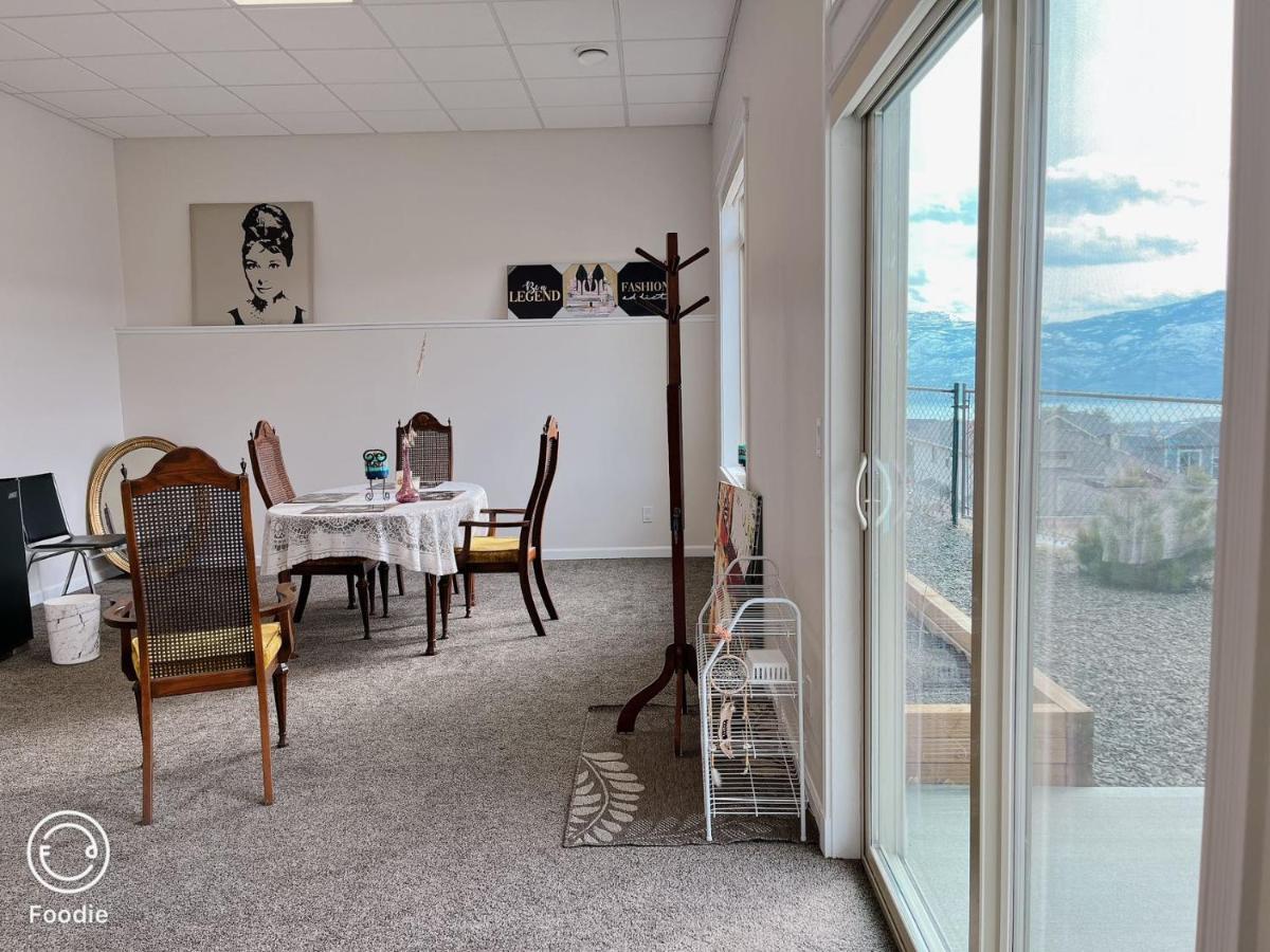 Peaceful And Spacious Lake View West Kelowna Extérieur photo