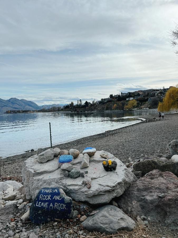 Peaceful And Spacious Lake View West Kelowna Extérieur photo