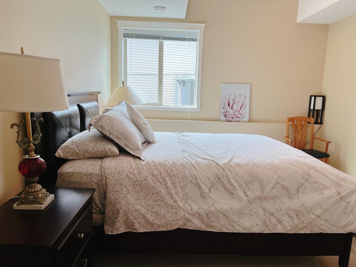 Peaceful And Spacious Lake View West Kelowna Extérieur photo