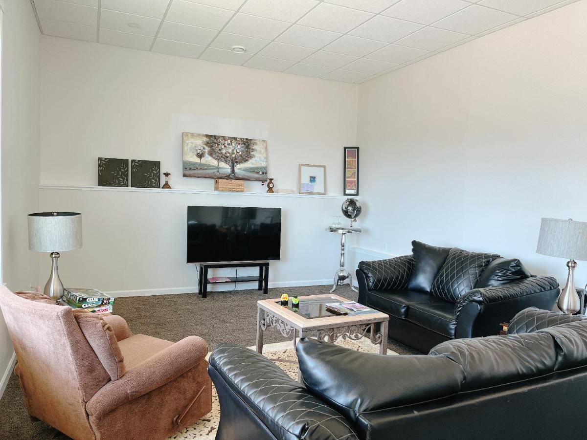 Peaceful And Spacious Lake View West Kelowna Extérieur photo